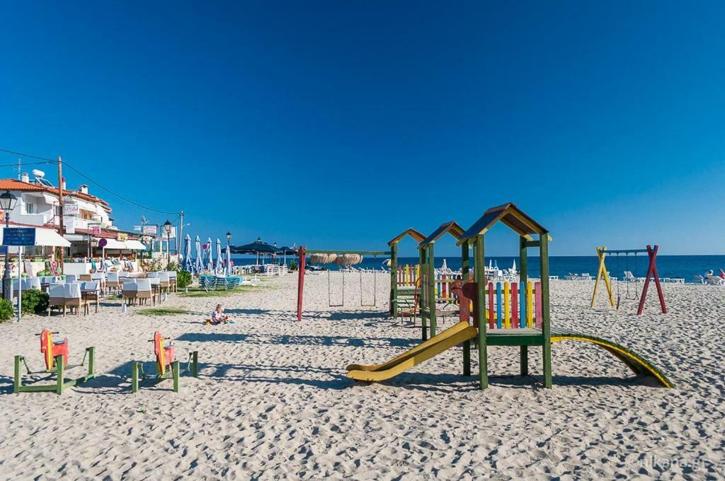 Comfortable Apartment Near The Central Beach Nea Skioni Exterior foto